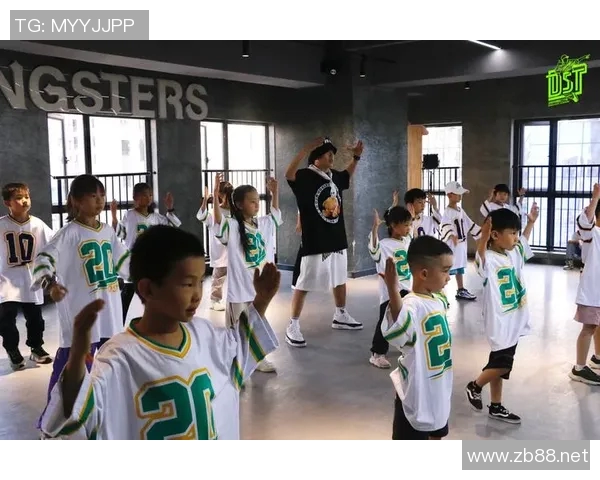 街舞人生的舞台与梦想吴强与我畅谈他的舞蹈旅程 街舞人生的舞台与梦想吴强与我畅谈他的舞蹈旅程