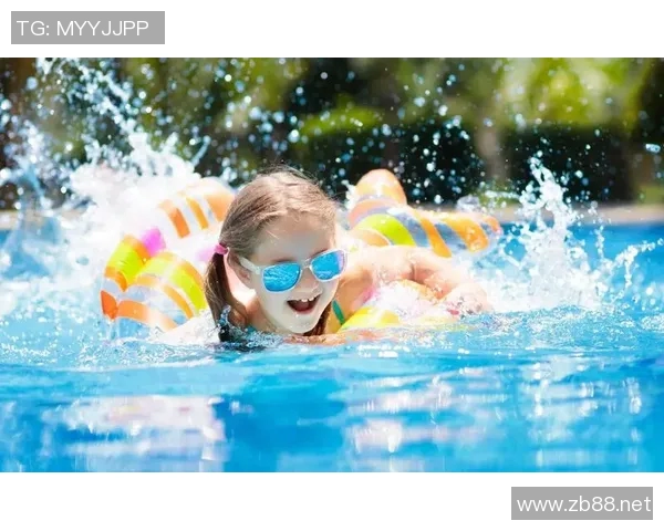 婴儿游泳的益处与注意事项全面解析助力宝宝健康成长 婴儿游泳的益处与注意事项全面解析助力宝宝健康成长